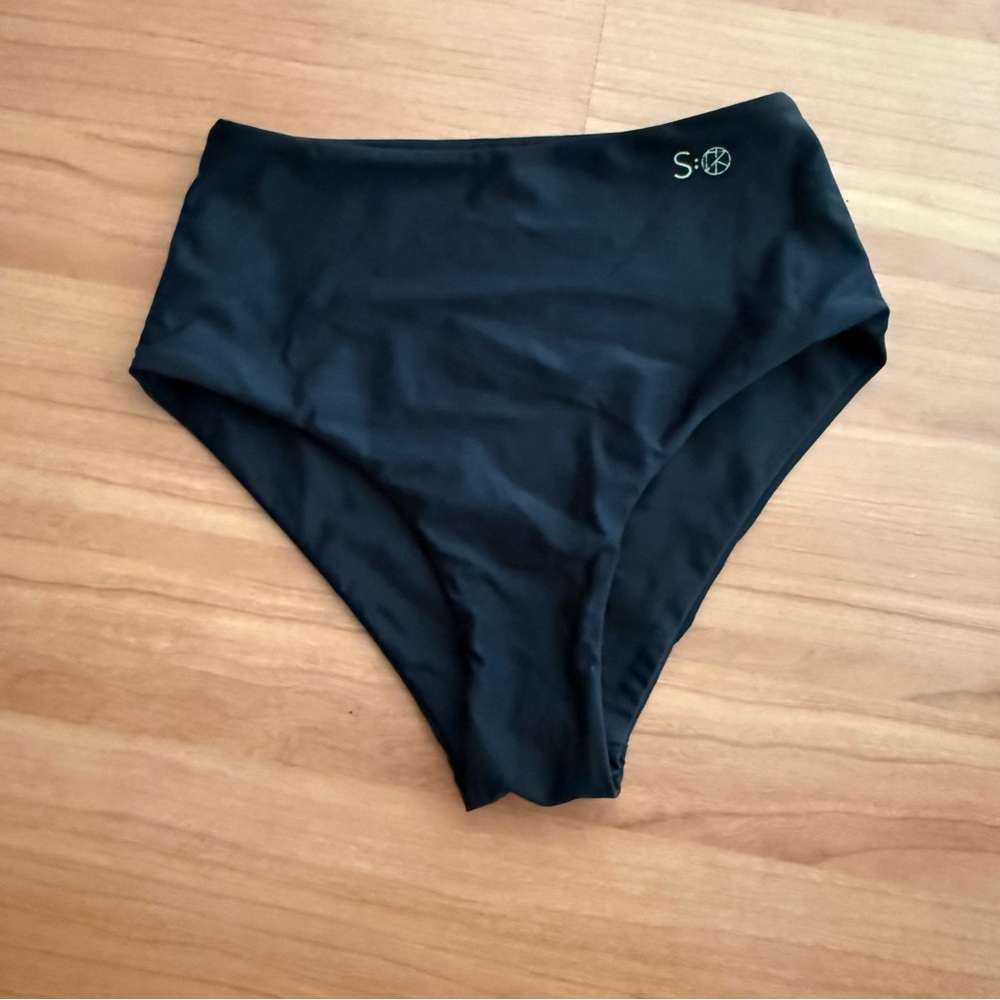 September the Line Lucky Bottoms